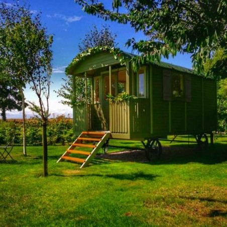 roulotte en bois Kathy - hébergement insolite et cosy dans le jardin - Barbabois
